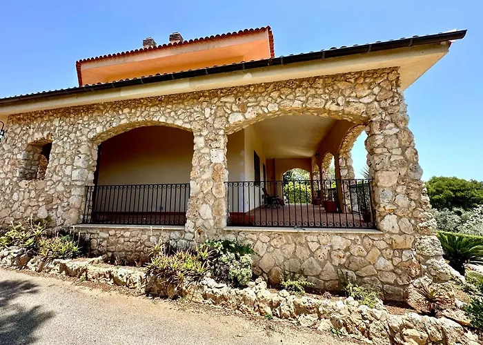 Rina Tatil Evi Avola