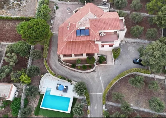 Rina Tatil Evi Avola